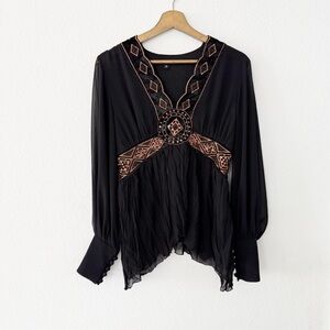 Paula Richi- Long Sleeve Chiffon Style Top - 38